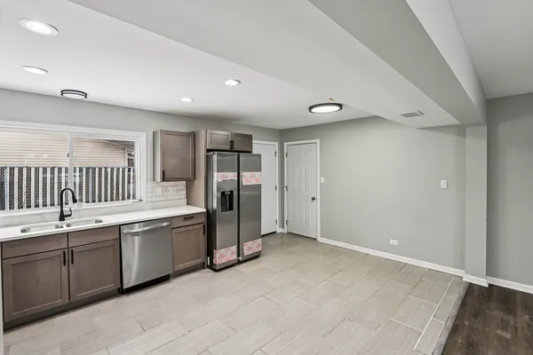 $239,000 | 3403 Fountainbleau Drive, Hazel Crest, IL 60429