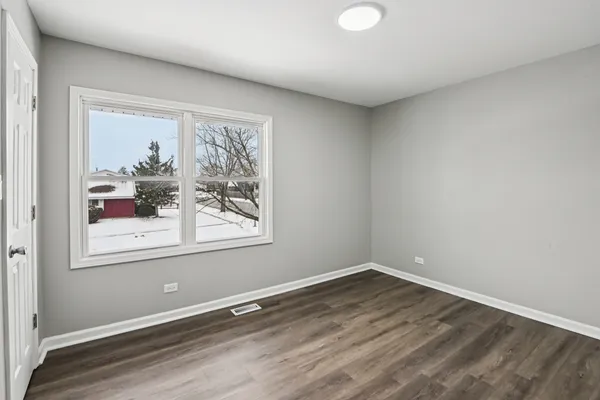 $239,000 | 3403 Fountainbleau Drive, Hazel Crest, IL 60429