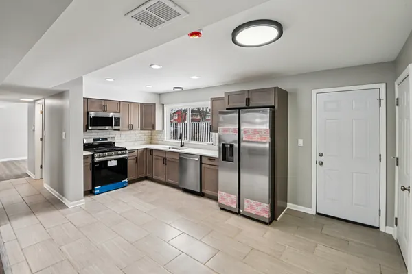$239,000 | 3403 Fountainbleau Drive, Hazel Crest, IL 60429