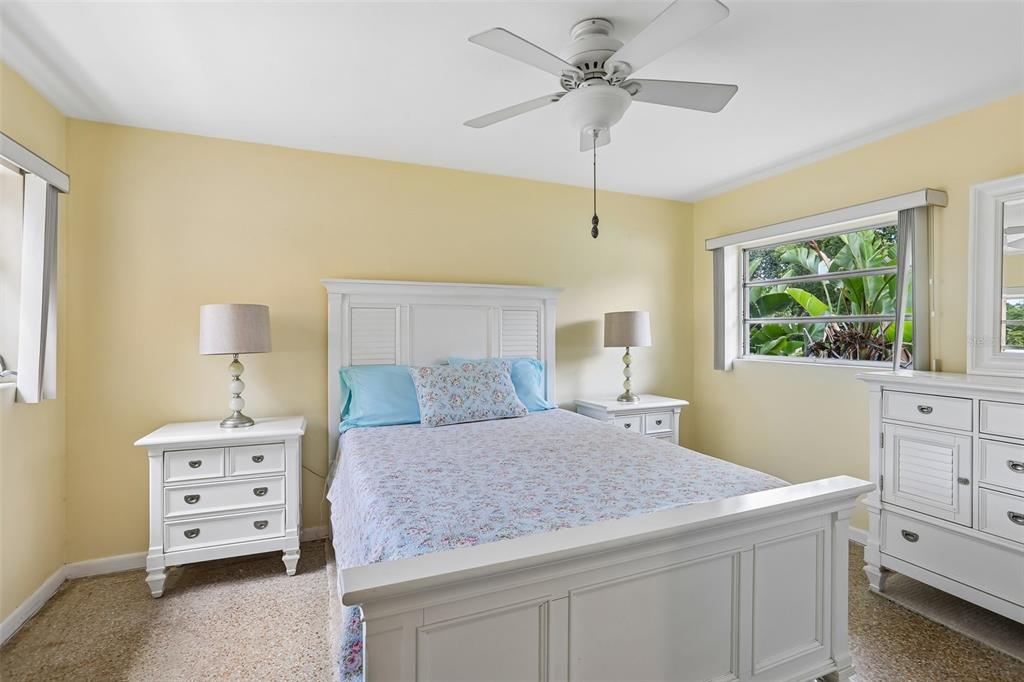 1856 Southview Road Largo, FL 33770 - Photo 11 of 27