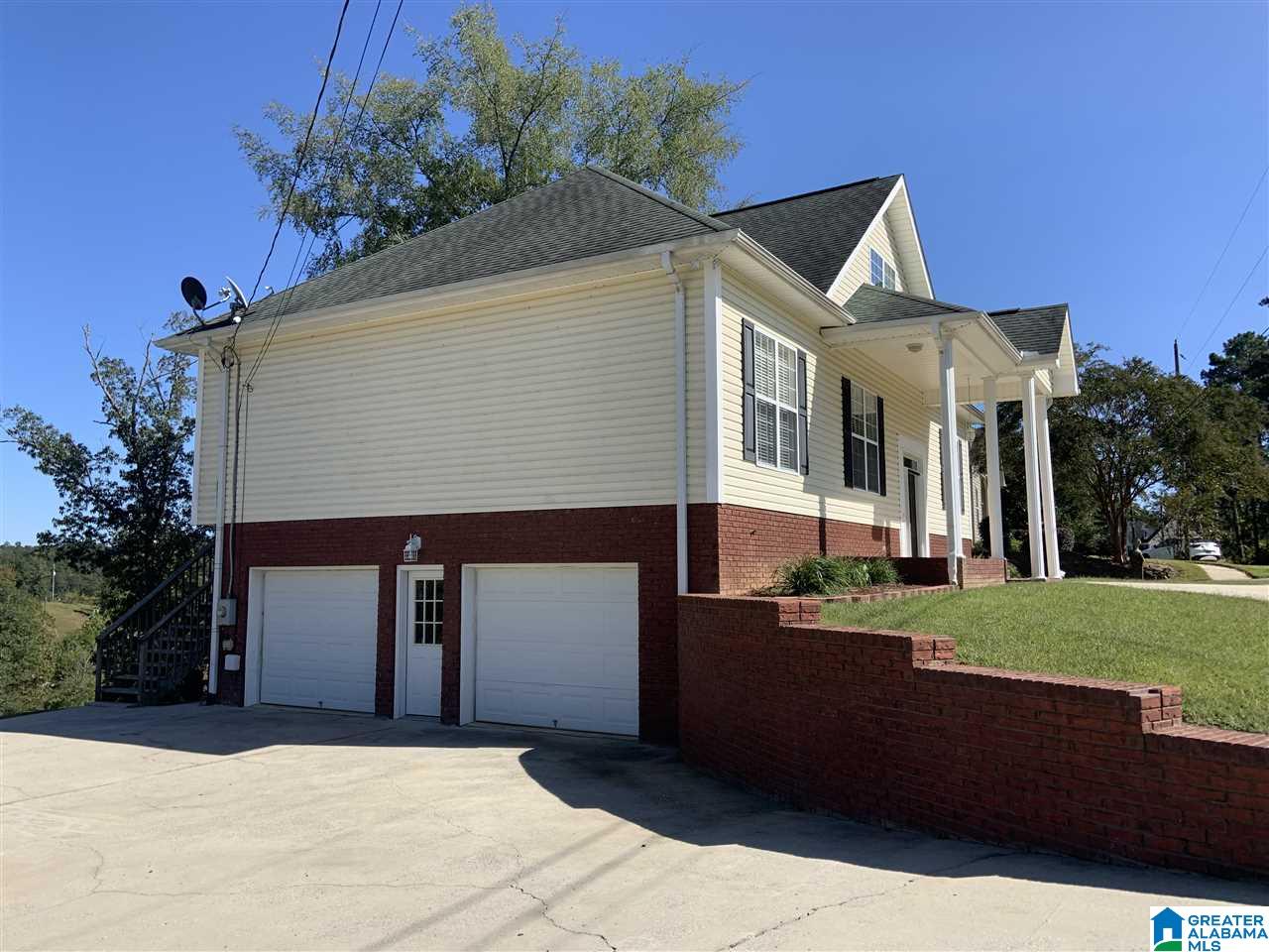 1461 Overlook Point Warrior, AL 35180 - Photo 2 of 49