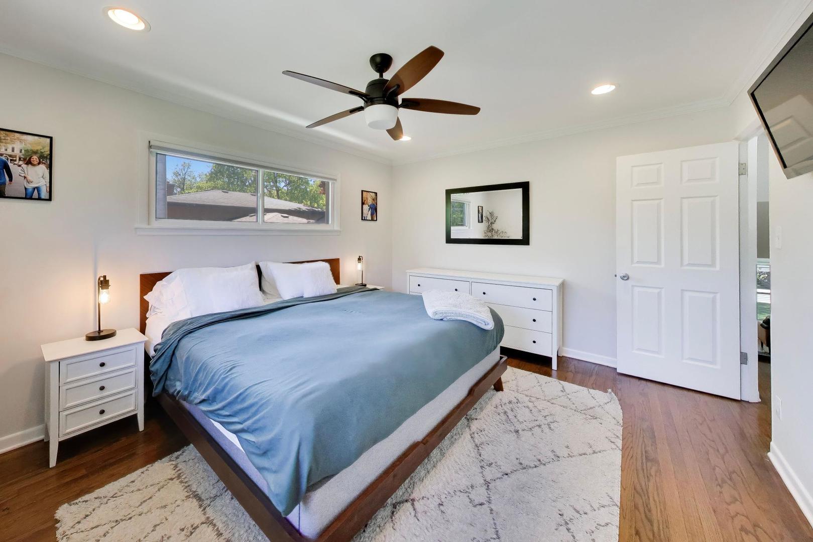 1153 Kenton Road Deerfield, IL 60015 - Photo 15 of 40 Gallery Image 15
