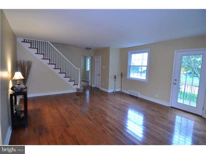 416 North Manoa Road Havertown, PA 19083 - Photo 3 of 24 Living Room