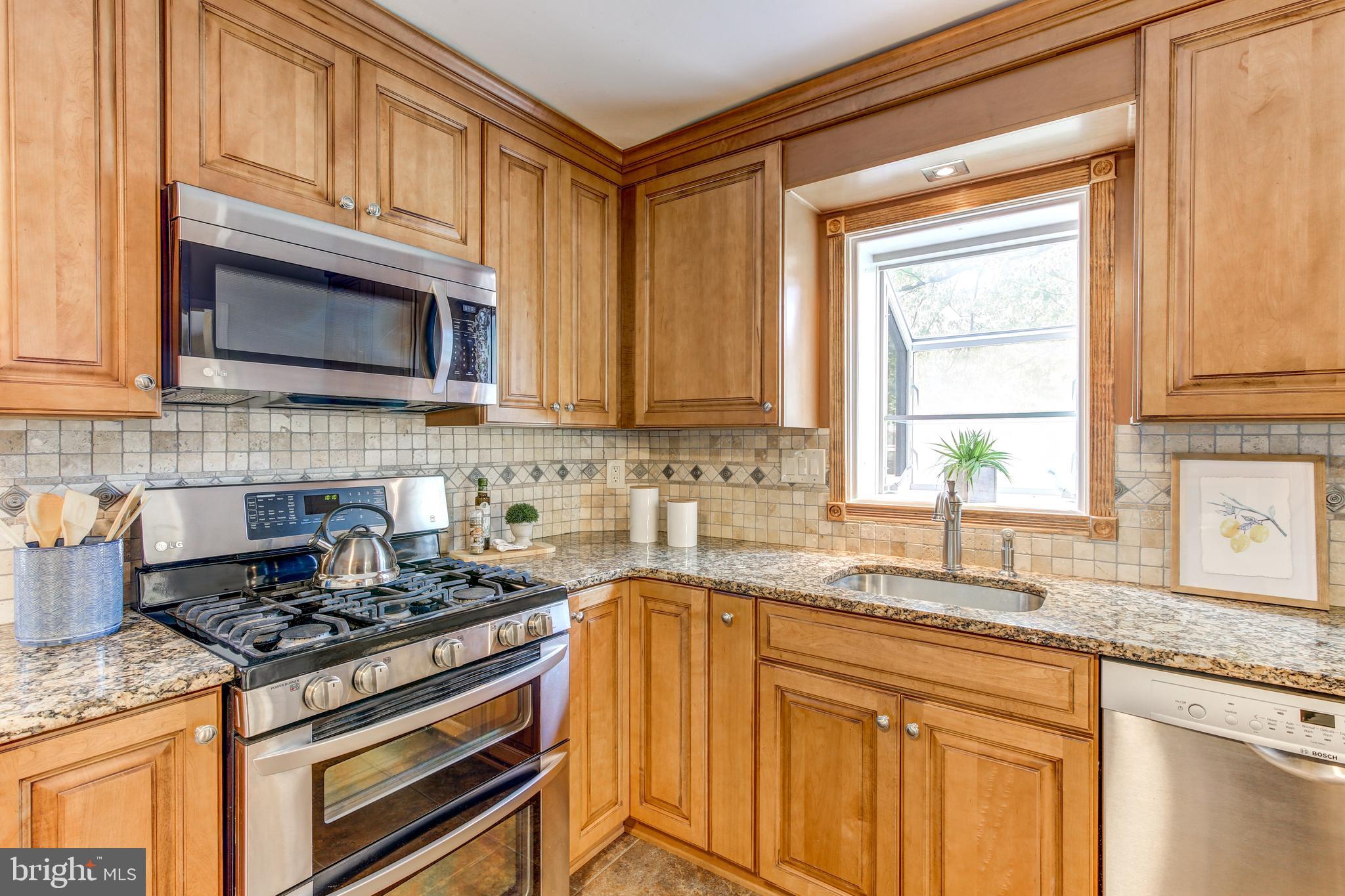 457 Thatcher Road Springfield, PA 19064 - Photo 9 of 32