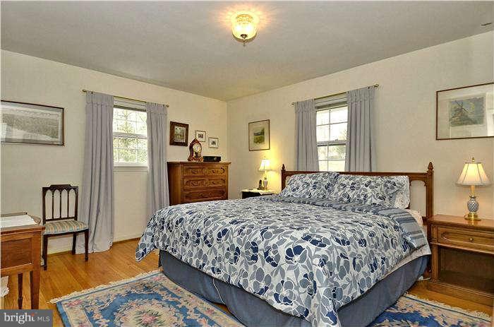 7908 Carteret Road Bethesda, MD 20817 - Photo 15 of 30 Bedroom (Master)