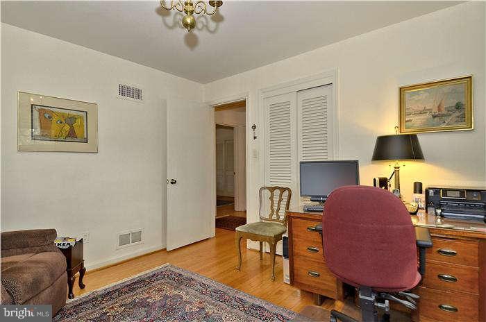 7908 Carteret Road Bethesda, MD 20817 - Photo 18 of 30 Bedroom 2