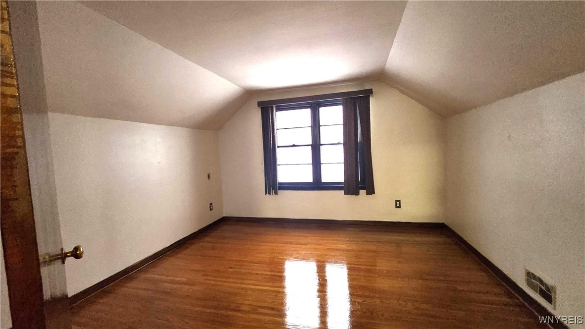 12 Delta Road Amherst, NY 14226 - Photo 26 of 46