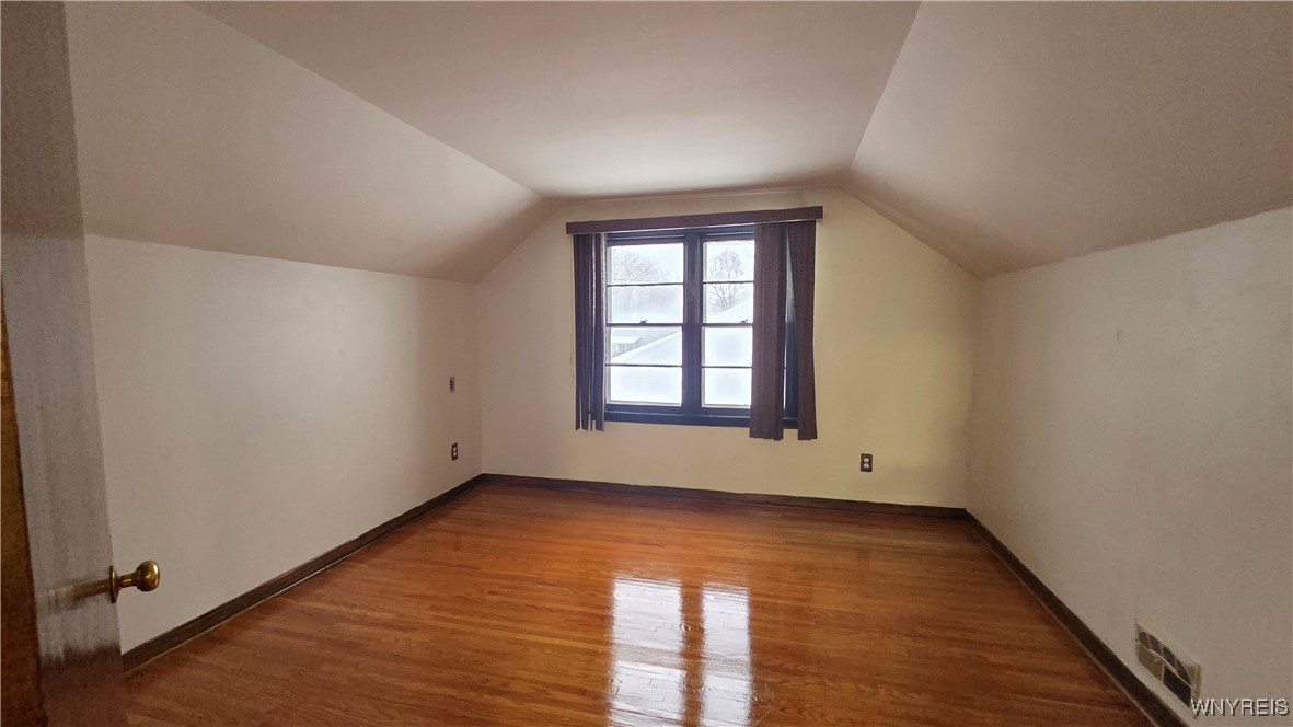 12 Delta Road Amherst, NY 14226 - Photo 27 of 46