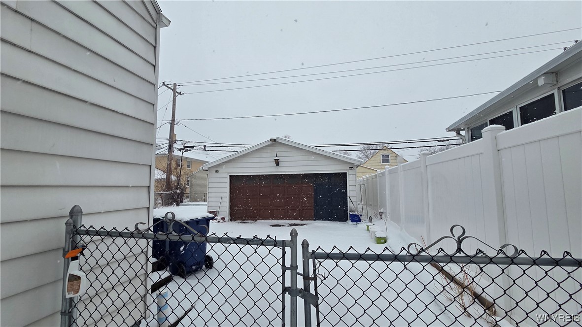 12 Delta Road Amherst, NY 14226 - Photo 3 of 46