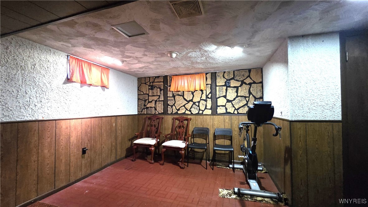 12 Delta Road Amherst, NY 14226 - Photo 34 of 46