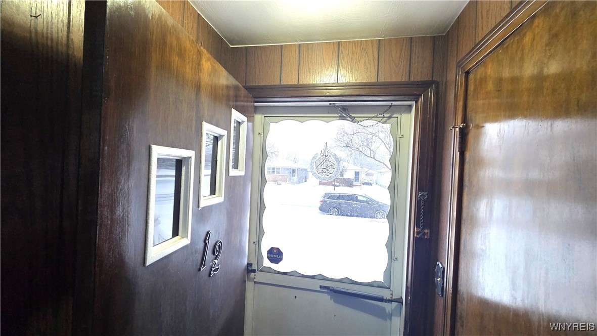 12 Delta Road Amherst, NY 14226 - Photo 5 of 46