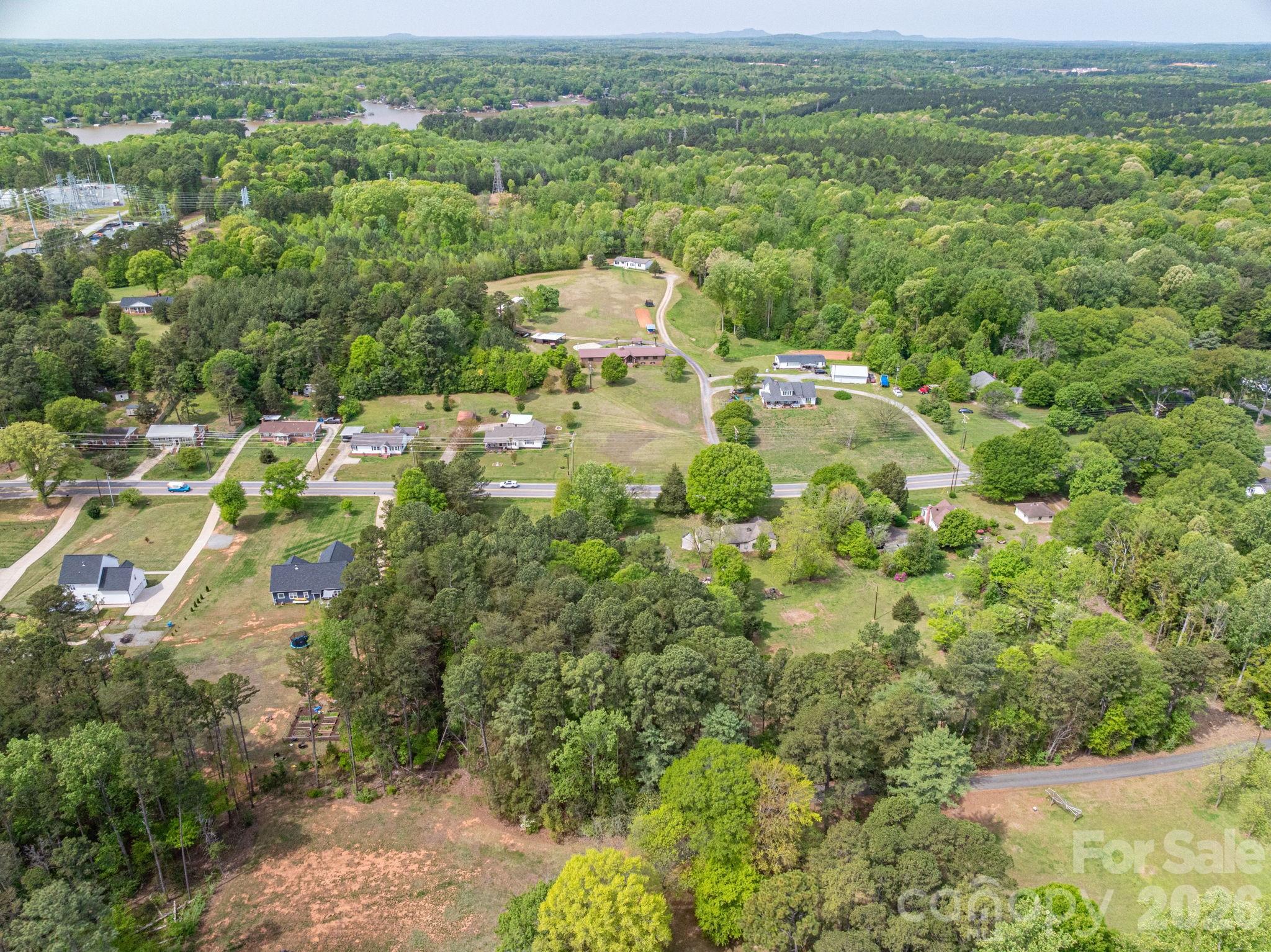 2059 South Point Road Belmont, NC 28012 - Photo 10 of 24 Gallery Image 10