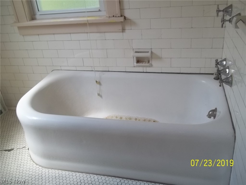 1672 Wood Road Cleveland Heights, OH 44121 - Photo 13 of 23