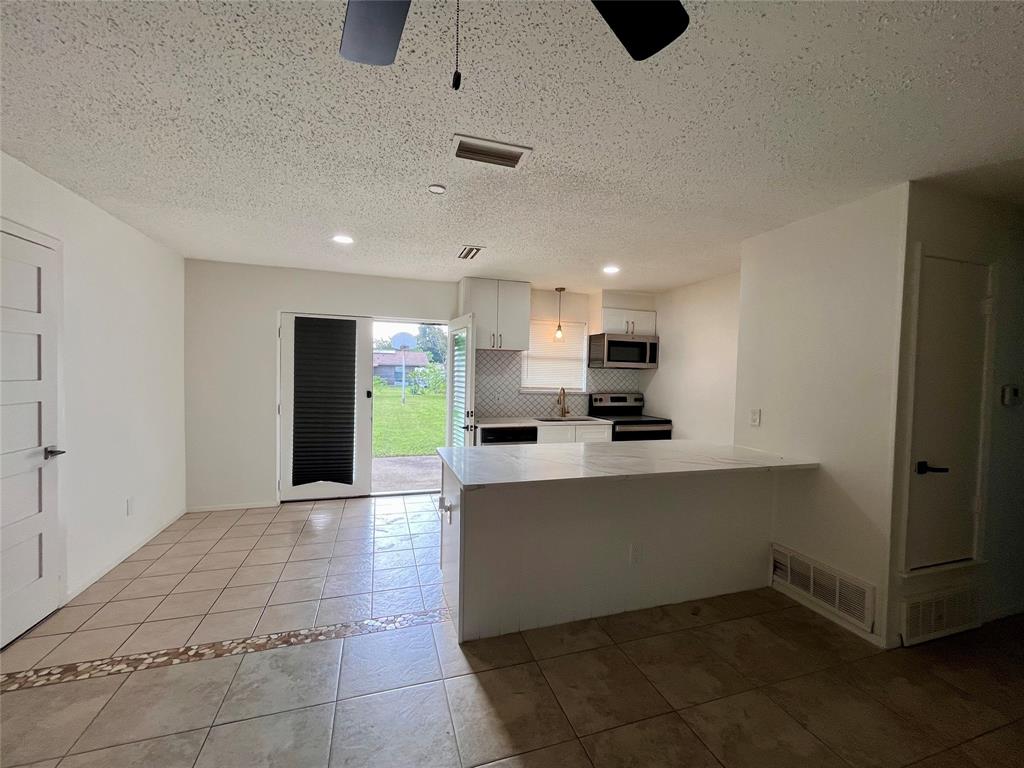 721 Lisa Lane Cedar Hill, TX 75104 - Photo 17 of 35
