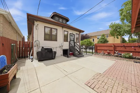 $360,000 | 5401 South Richmond Street, Chicago, IL 60632