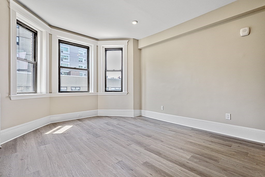41 Edgerly Road, Unit 36 Boston, MA 02115 - Photo 2 of 11