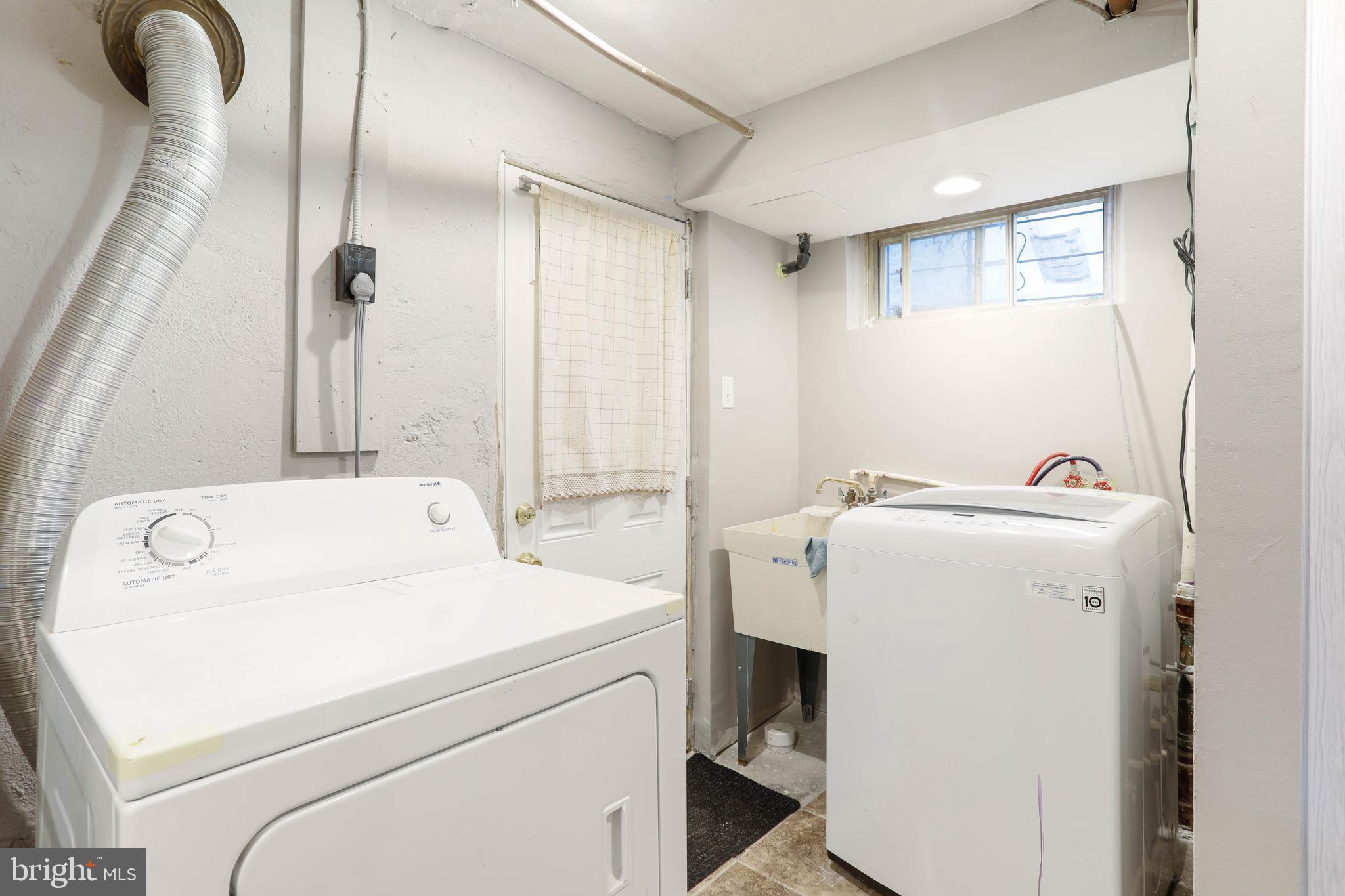 423 Rittenhouse Street Northwest Washington, DC 20011 - Photo 13 of 34 Washer/Dryer area