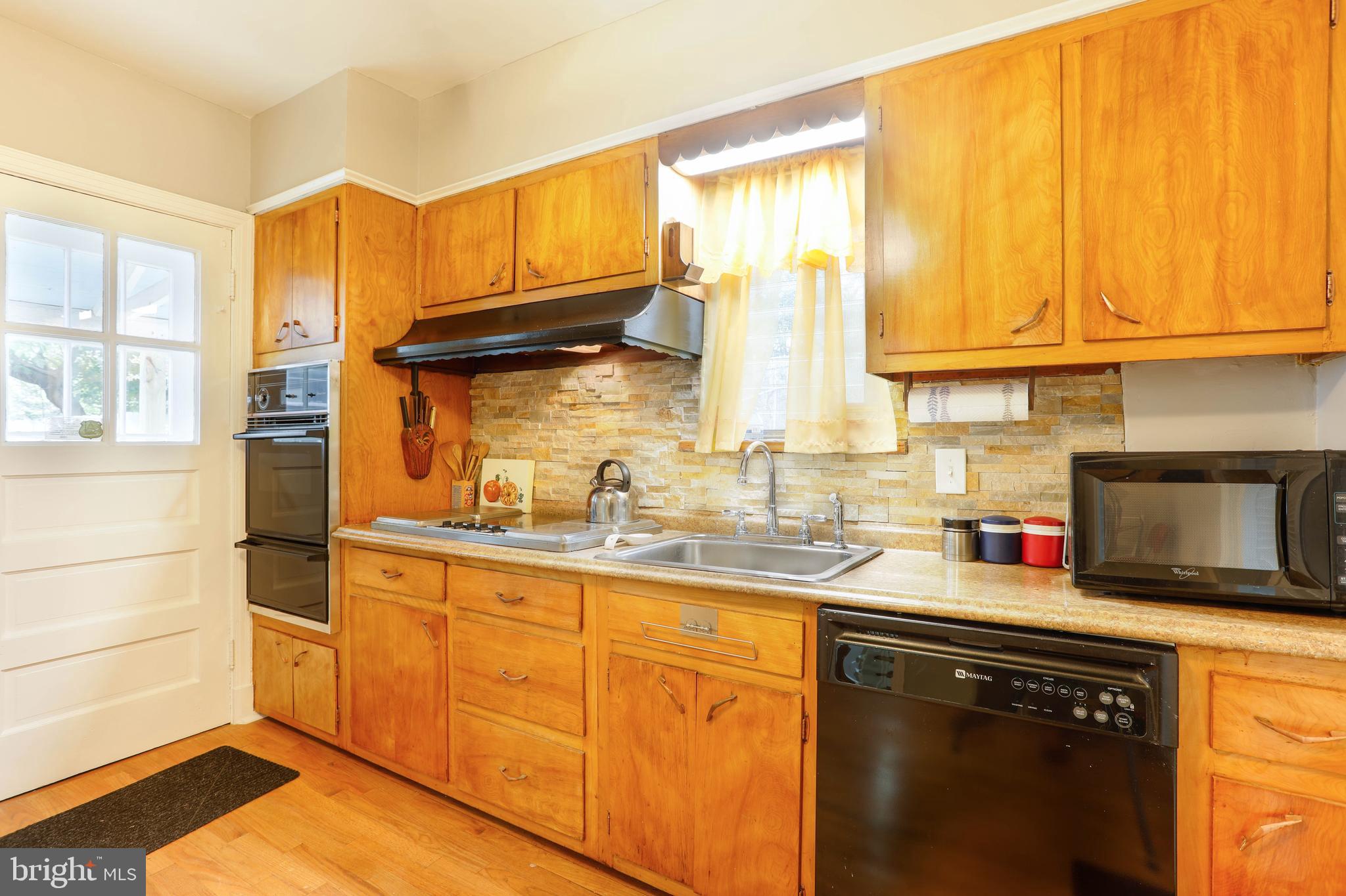 423 Rittenhouse Street Northwest Washington, DC 20011 - Photo 14 of 34