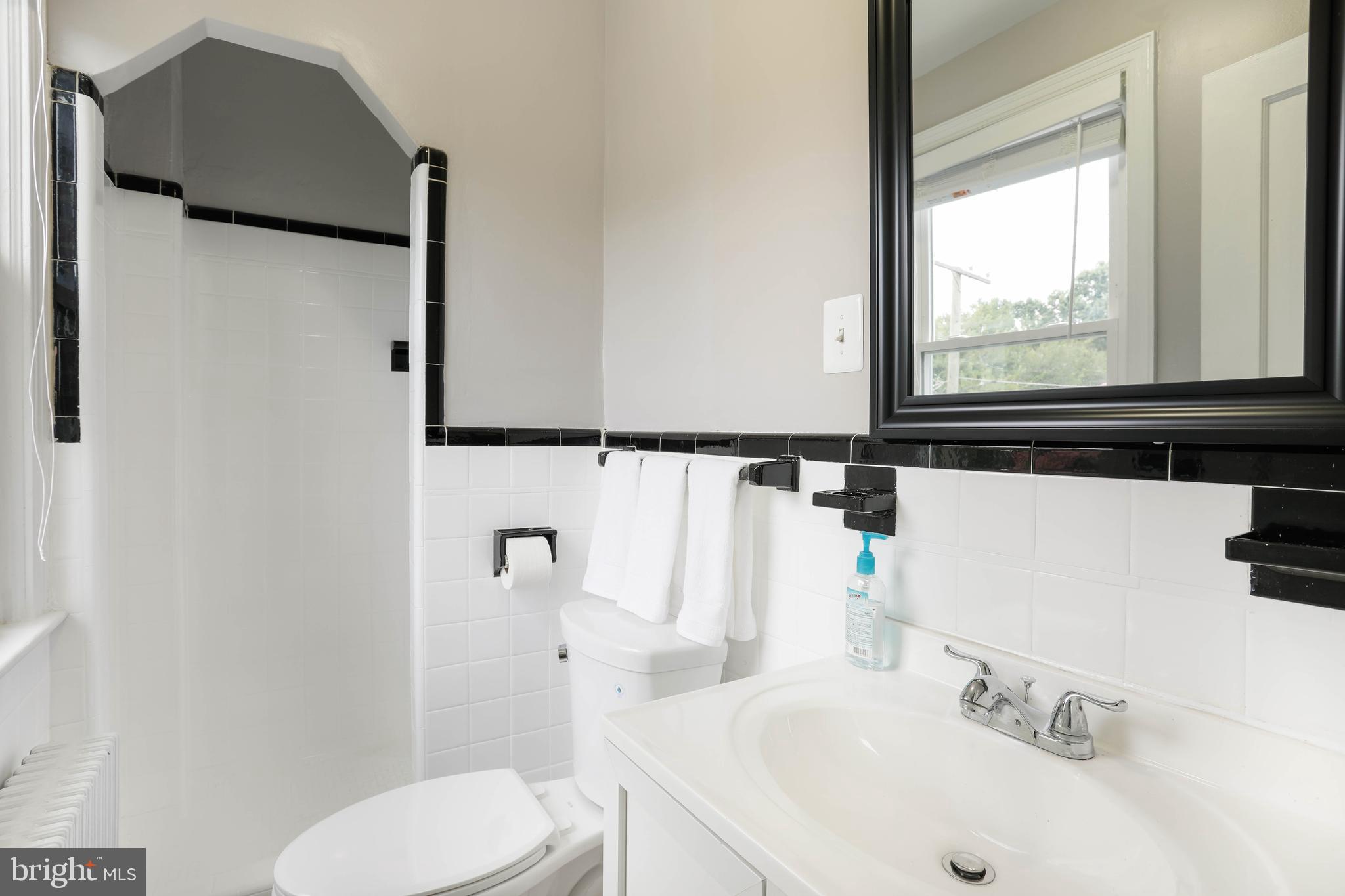 423 Rittenhouse Street Northwest Washington, DC 20011 - Photo 21 of 34 Master Bathroom