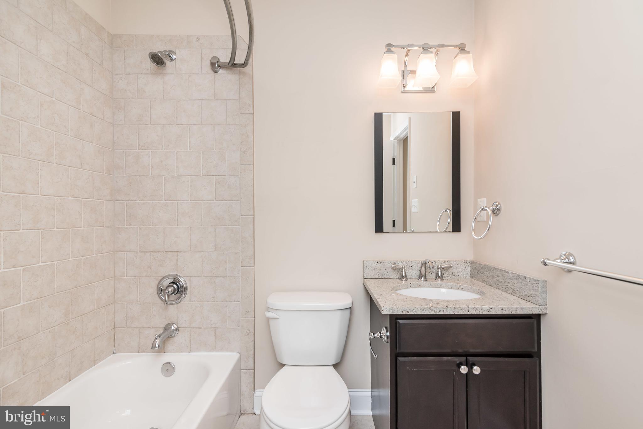 1400 Hull Street Baltimore, MD 21230 - Photo 17 of 29 Bedroom 3 In-Suite Full Bath
