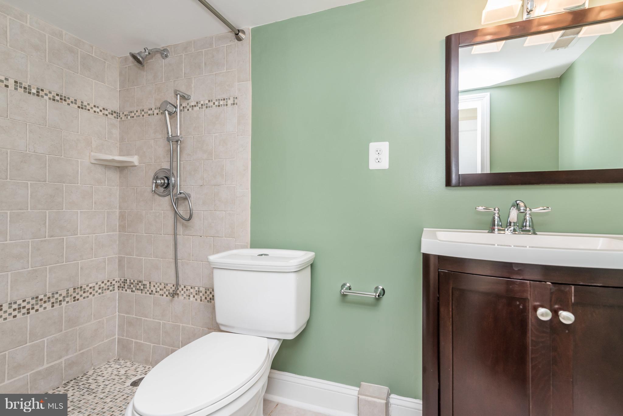 1400 Hull Street Baltimore, MD 21230 - Photo 28 of 29 Lower Level Full Bathroom