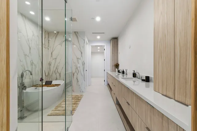 $3,395,000 | 2323 Lake Drive, Unit 201, Singer Island, FL 33404