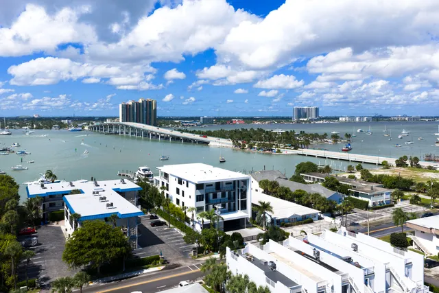 $3,395,000 | 2323 Lake Drive, Unit 201, Singer Island, FL 33404