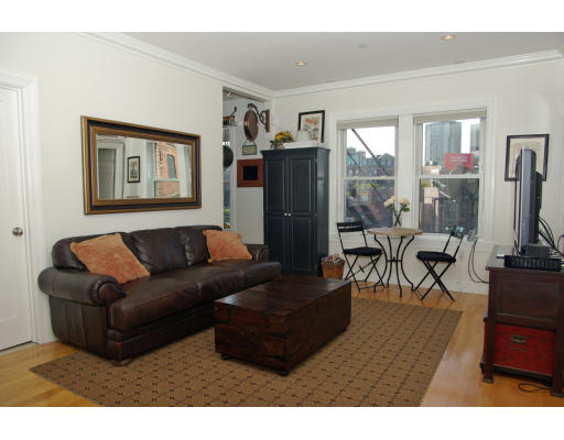 52 Cooper Street, Unit 8 Boston, MA 02113 - Photo 2 of 9 Gallery Image 2