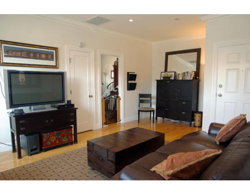 52 Cooper Street, Unit 8 Boston, MA 02113 - Photo 3 of 9 Gallery Image 3
