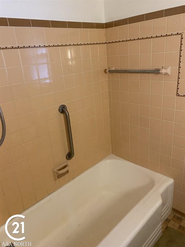 118 Croswell Street Romeo, MI 48065 - Photo 20 of 26 50037415-20.JPG