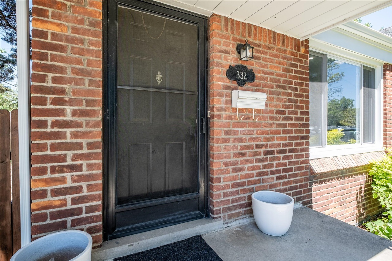332 Normandy Road Royal Oak, MI 48073 - Photo 6 of 38