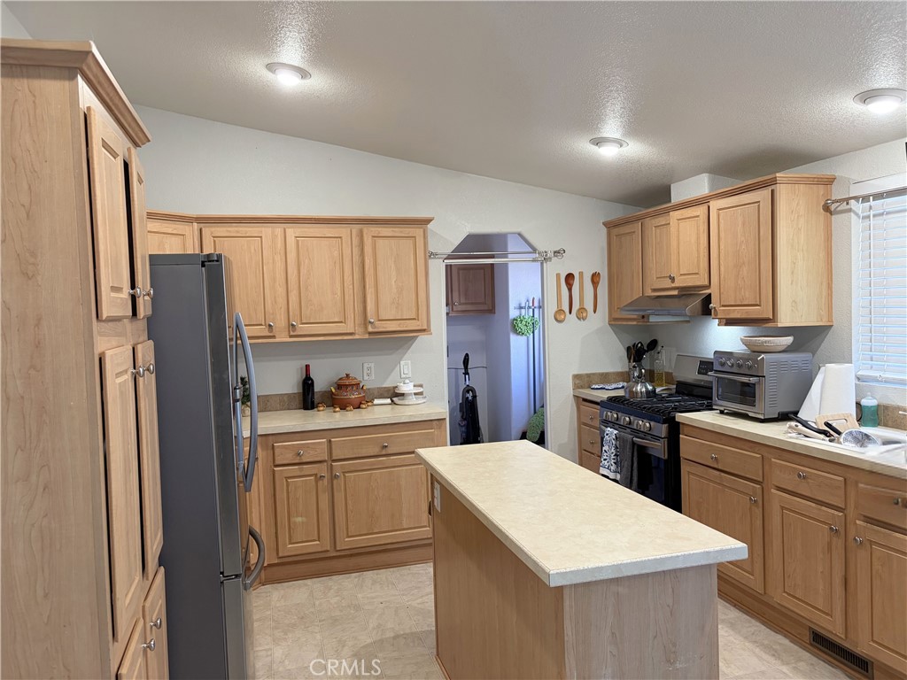 14460 Nevada Road Phelan, CA 92371 - Photo 9 of 20