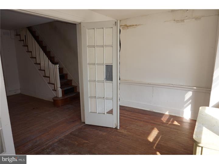 74 Sunshine Road Upper Darby, PA 19082 - Photo 2 of 14