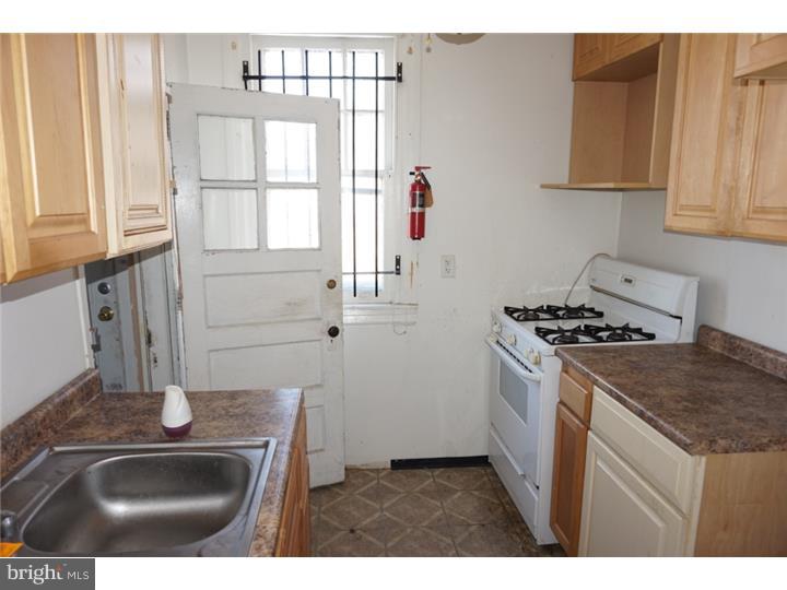 74 Sunshine Road Upper Darby, PA 19082 - Photo 6 of 14