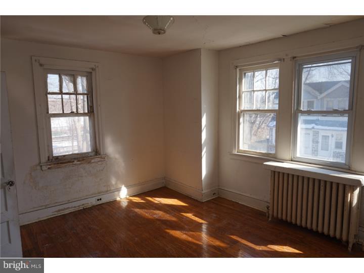 74 Sunshine Road Upper Darby, PA 19082 - Photo 9 of 14
