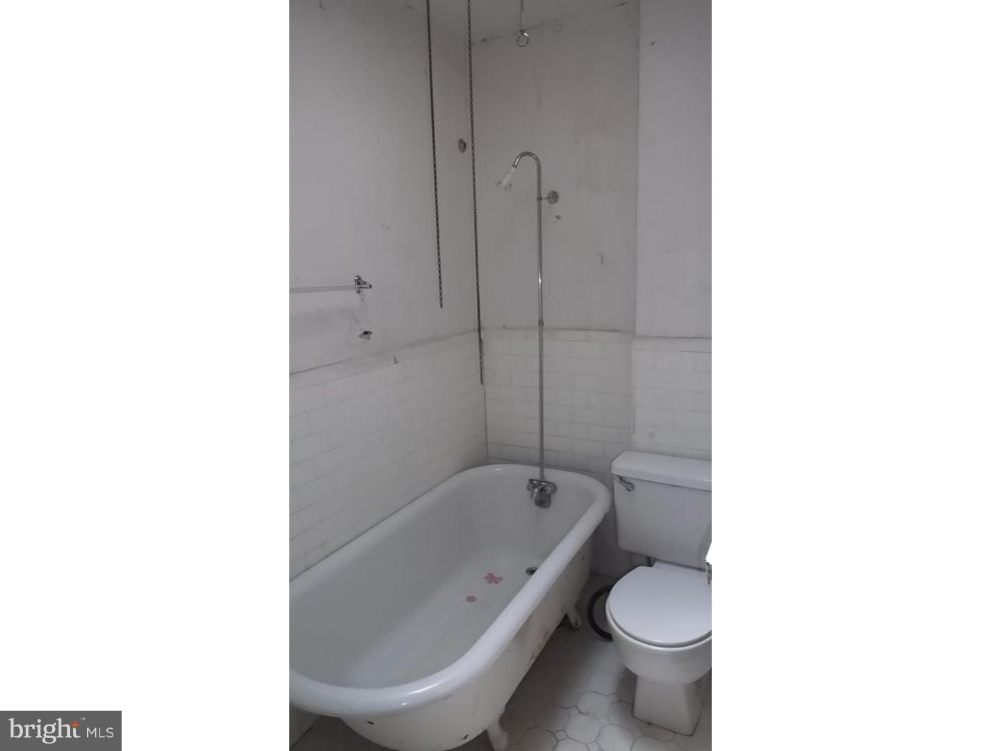 74 Sunshine Road Upper Darby, PA 19082 - Photo 10 of 14