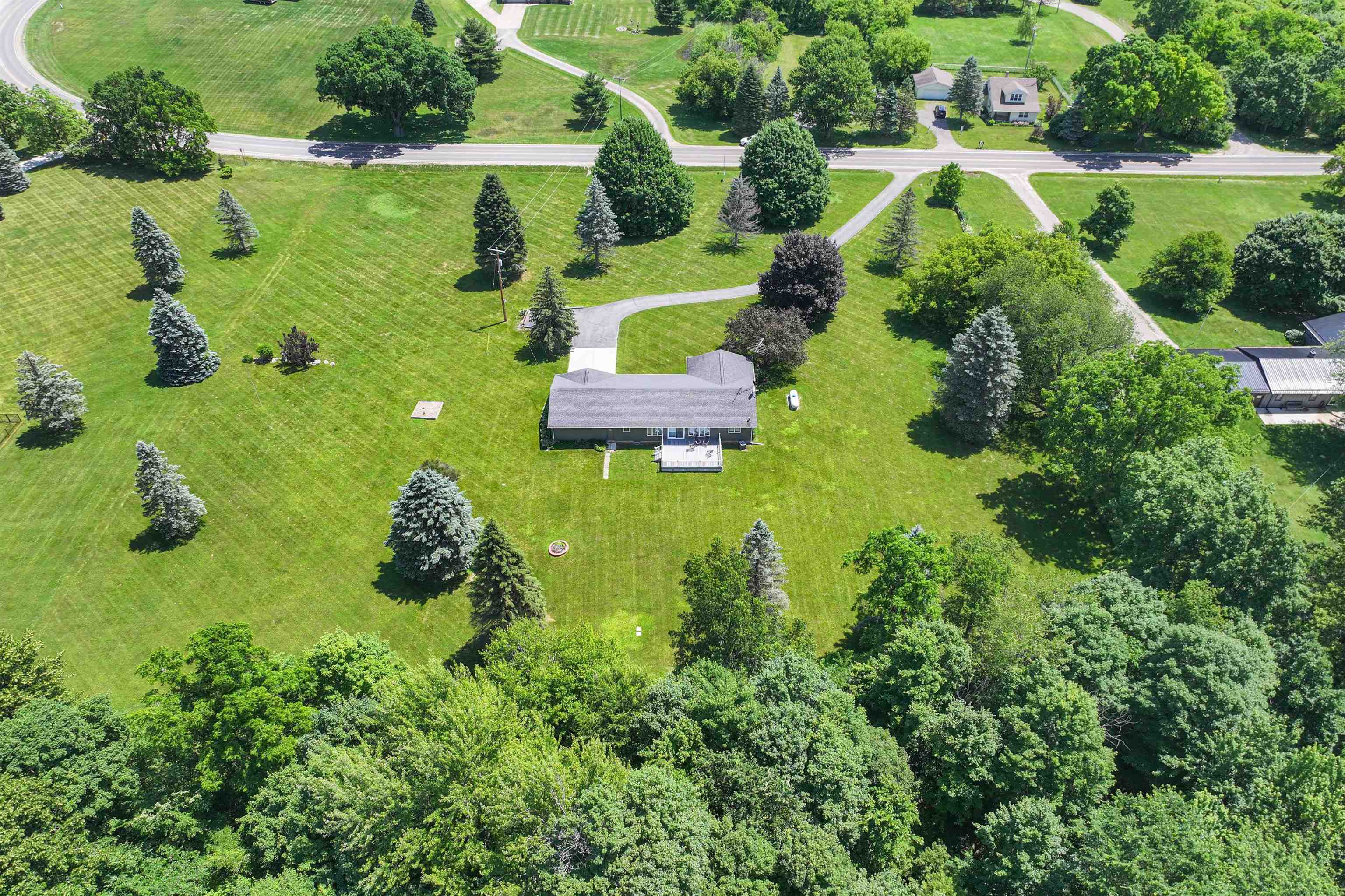 5802 Pratt Road Lapeer, MI 48446 - Photo 30 of 33 50170890-972c3162-d03b-471c-a5aa-1024fe3a20b5.JPG