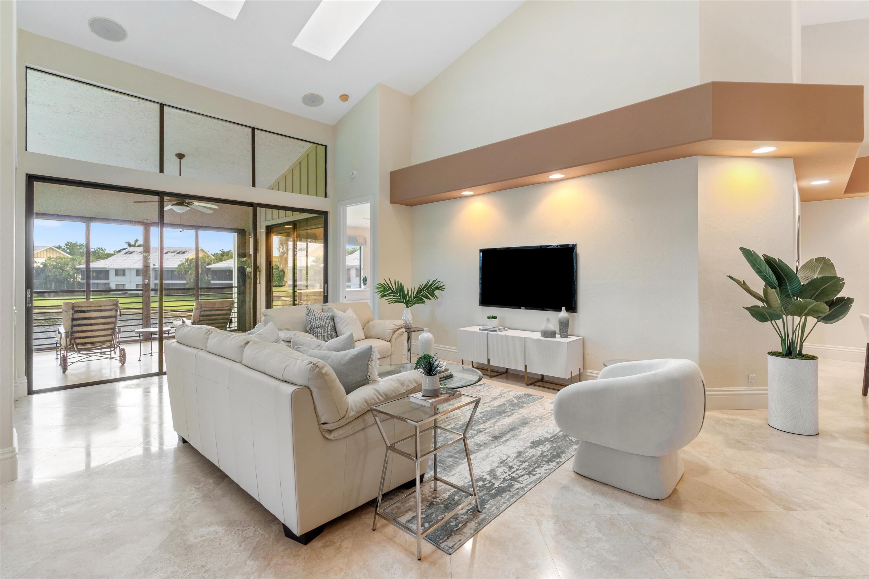 17564 Ashbourne Lane, Unit B Boca Raton, FL 33496 - Photo 11 of 28 Living Room