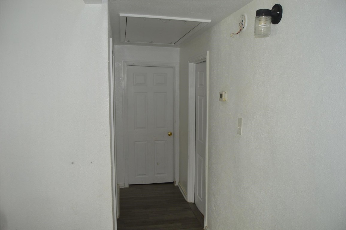 135 West 5th Street Kemah, TX 77565 - Photo 10 of 10 a view of a hallway