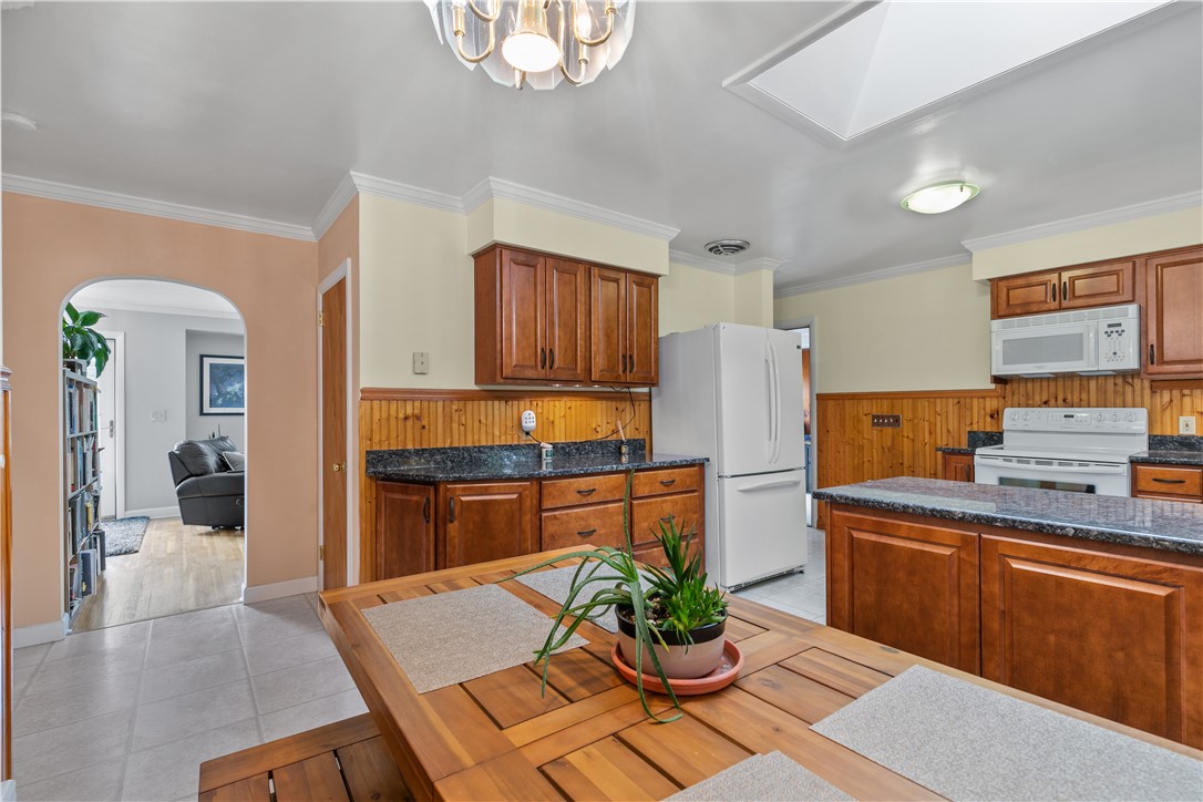 88 Middle Road Portsmouth, RI 02871 - Photo 16 of 43