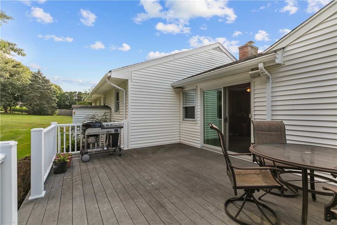 88 Middle Road Portsmouth, RI 02871 - Photo 32 of 43