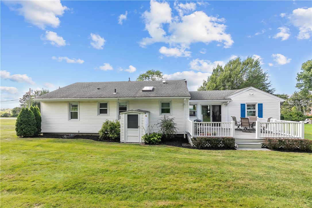 88 Middle Road Portsmouth, RI 02871 - Photo 35 of 43