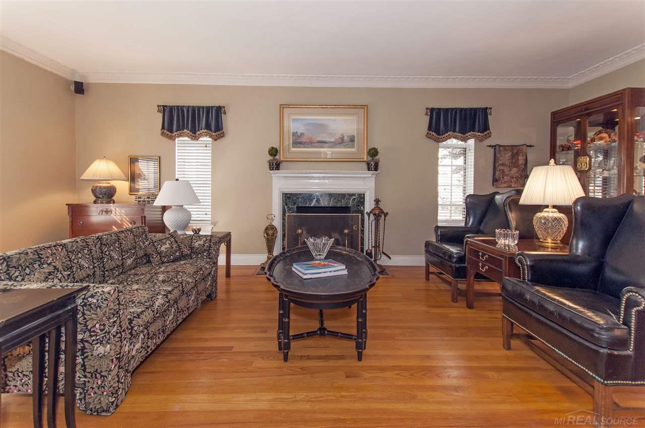 264 Lewiston Road Grosse Pointe Farms, MI 48236 - Photo 5 of 40