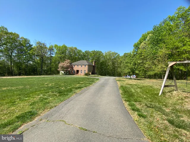 $3,950 | 14917 Lee Highway, Gainesville, VA 20155