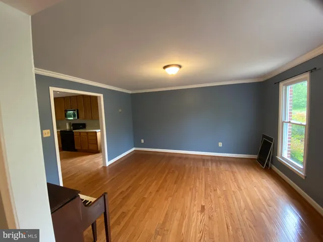 $3,950 | 14917 Lee Highway, Gainesville, VA 20155