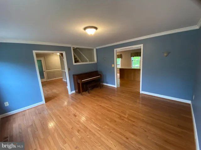 $3,950 | 14917 Lee Highway, Gainesville, VA 20155