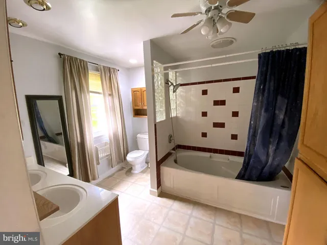 $3,950 | 14917 Lee Highway, Gainesville, VA 20155