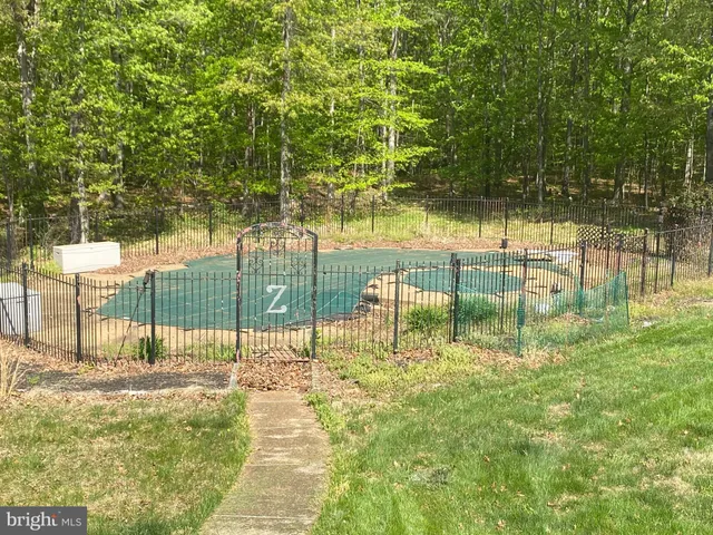 $3,950 | 14917 Lee Highway, Gainesville, VA 20155