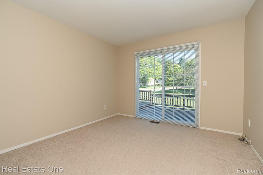 1242 Kings Cove Court Rochester, MI 48306 - Photo 10 of 22 1242 Kings Cove Ct_MLS-013.jpg
