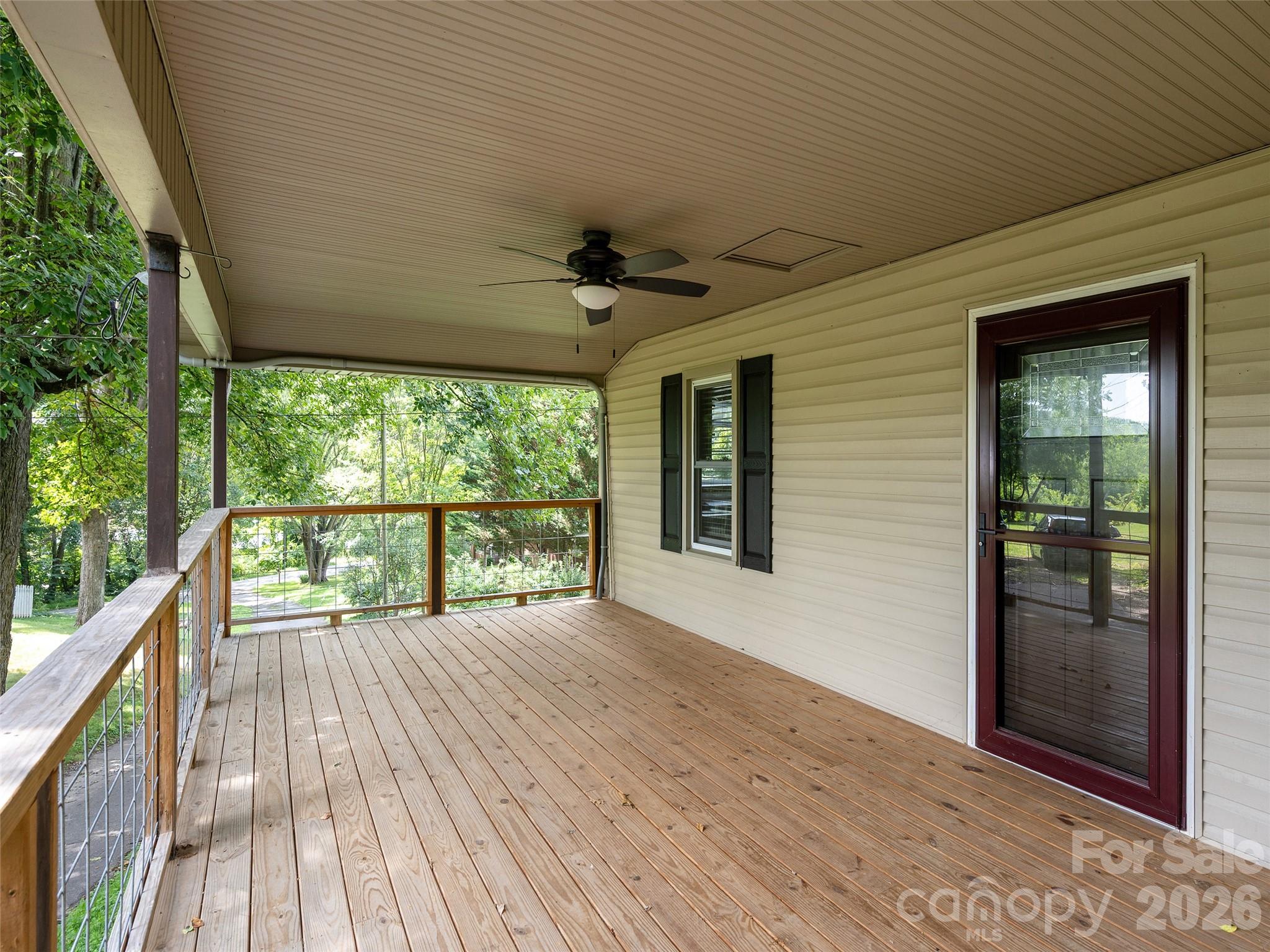 340 Mauney Cv Road Waynesville, NC 28786 - Photo 3 of 34
